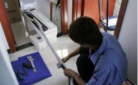 约克空调室外机冷凝器内漏，是什么原因引起的