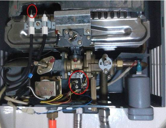 能率热水器强排热水器工作时，机器工作声音响